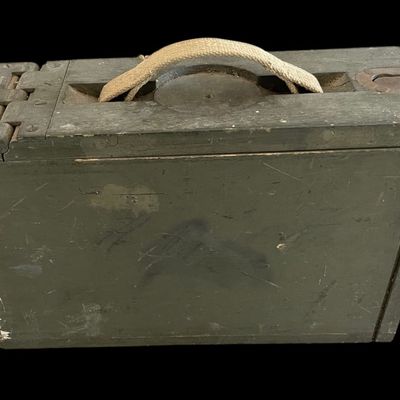 Sale Photo Thumbnail #139: WWII Browning M1918 Belt Loader Transit Chest