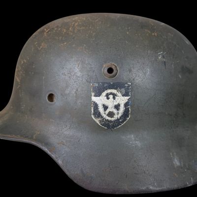 Sale Photo Thumbnail #483: WWII German M35 DD Ordnungspolizei Helmet Shell