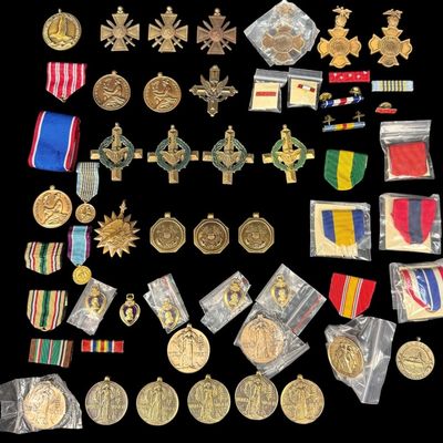 Sale Photo Thumbnail #251: Mixed U.S. & Foreign Medal / Insignia