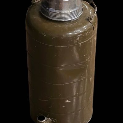 Sale Photo Thumbnail #185: WWII Stanley Bomber Crew Thermal Jug, Complete