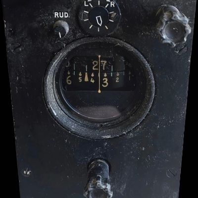 Sale Photo Thumbnail #183: WWII SBD Dauntless Mark IV Autopilot Gyro Unit