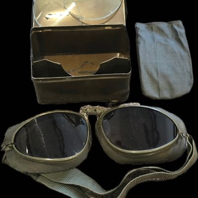 Sale Photo Thumbnail #410: WWII German Model 306 Flight Goggles, Cased Set