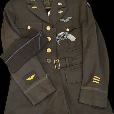 Sale Photo Thumbnail #312: Named USAAF Pilot Instructor Uniform & ID Group