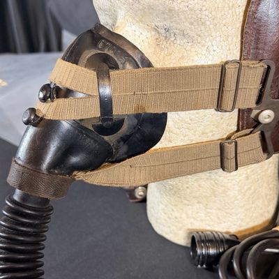 Sale Photo Thumbnail #416: WWII Luftwaffe 10-6701-1 bwz Pilot Oxygen Mask