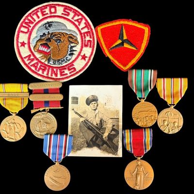 Sale Photo Thumbnail #227: Named WWII USMC Good Conduct group