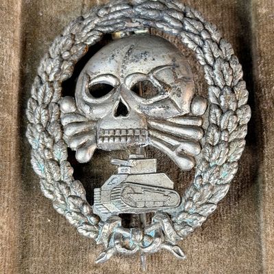 Sale Photo Thumbnail #92: German Tank Memorial Badge (Weidmann type)