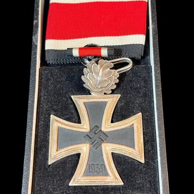 Sale Photo Thumbnail #221: WWII Knights Cross with Oakleaves