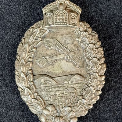 Sale Photo Thumbnail #89: WWI Imperial German Prussian Pilot's Badge