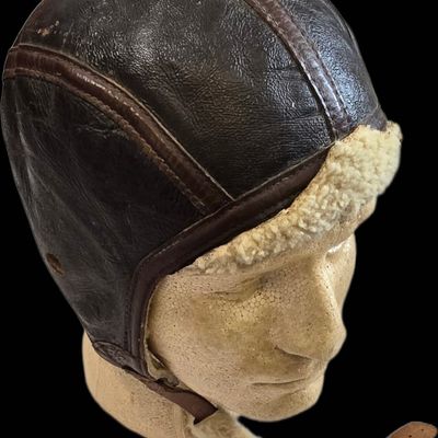 Sale Photo Thumbnail #428: WWII USAAF Type B-6 Shearling Flying Helmet, XL