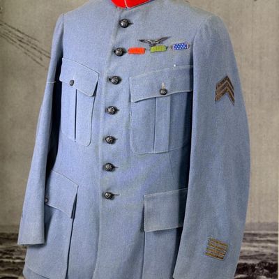 Sale Photo Thumbnail #256: WWI French LaFayette Flying Corps Uniform