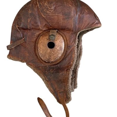 Sale Photo Thumbnail #437: IJAAF Winter Flight Helmet, Shwa 16 Dated 1941