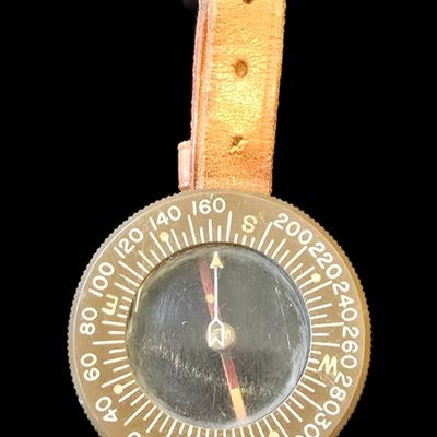 Sale Photo Thumbnail #172: WWII US Airborne Superior Magneto Wrist Compass