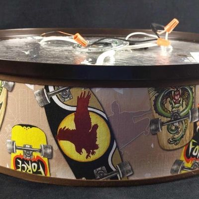 Hanging Kids Skateboard Art Light With Extra Shade