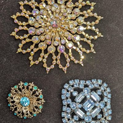 Vintage Unmarked Gold Silver Tone Rhinestone Brooch Pins