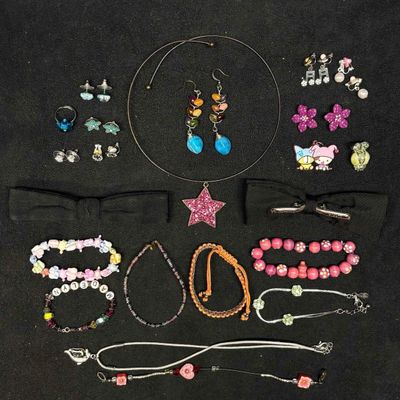 22pc Playful v2 Mixed Costume Jewelry Lot