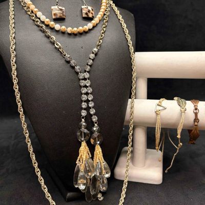 8pc Western Glam Mixed Costume Jewelry Lot