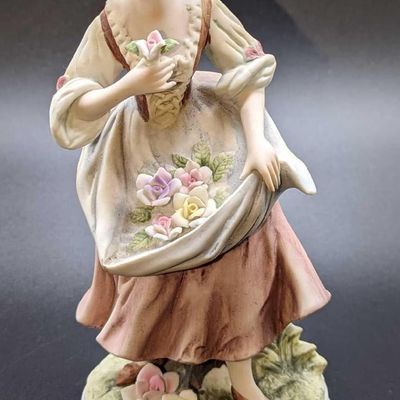 Lefton China Colonial Dressed Woman With Flowers Figurine