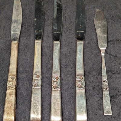 Vintage Silverplate Stainless Steel Dinner & Butter Knives