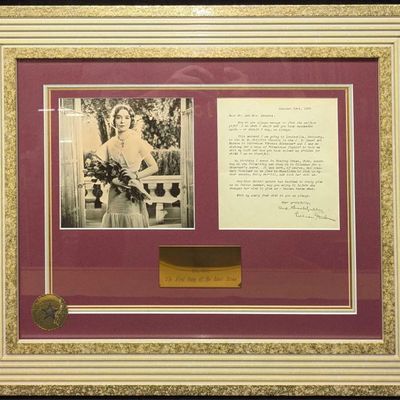 Framed Autographed Lillian Gish Letter First Lady of the Screen R77
