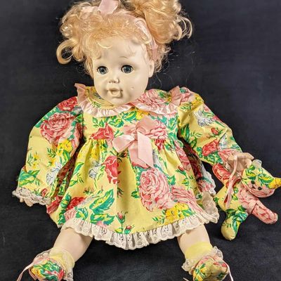 Happy Holly Collectible Second Generation Baby Girl Doll