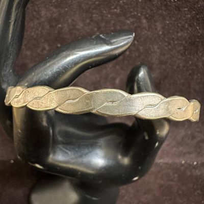Sterling Silver Mexico Flat Interwoven Design Bangle Bracelet L41
