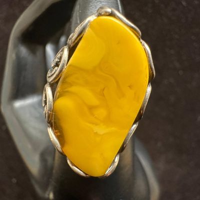 Butterscotch Baltic Amber Gemstone Sterling 925 Silver Ring