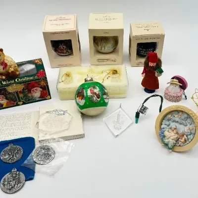 Hallmark Keepsake Old World Christmas Ornament, Medallions
