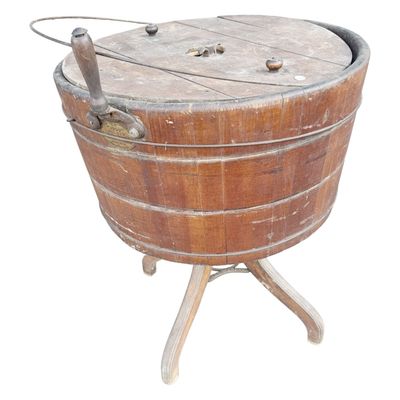 American "Nineteen Hundred" Manual Washing Machine