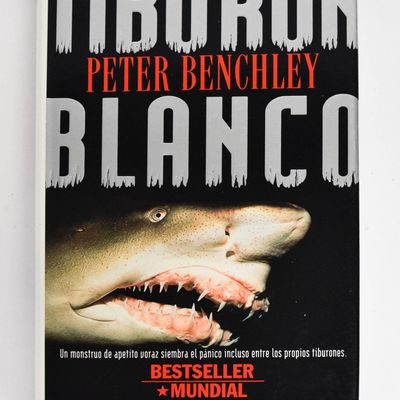 Peter Benchley's White Shark Spanish Translation Hardcover