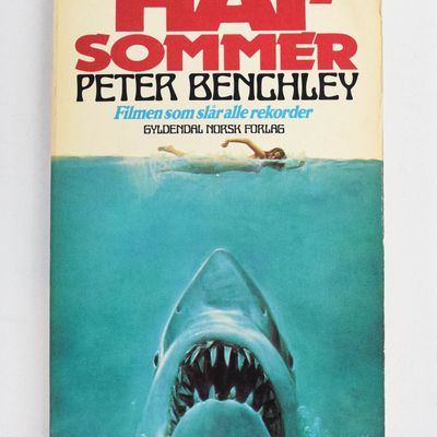 Peter Benchley Jaws Norwegian Softcover Book (Haisommer)