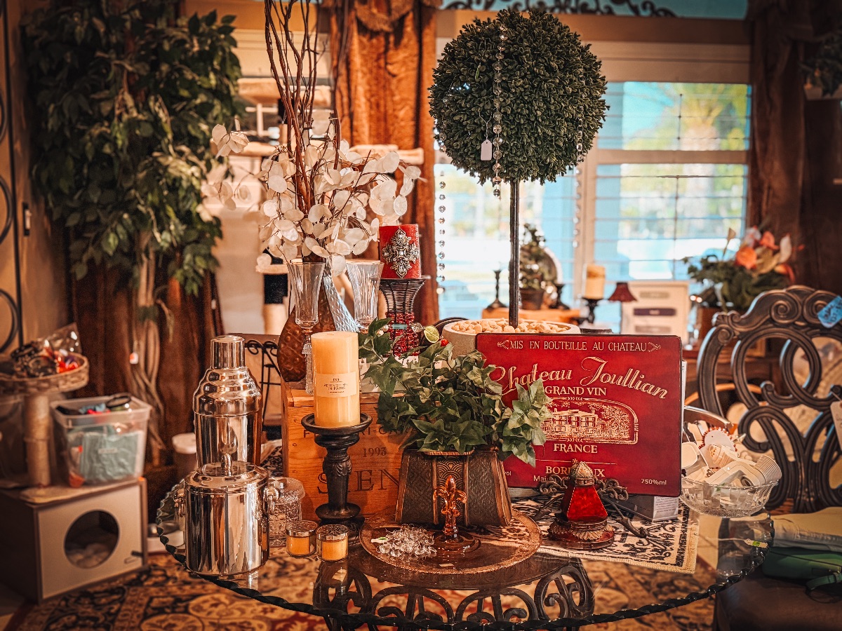 ⚜️ FLEUR-DE-LIS ESTATE SALE ⚜️Calloway/Norris