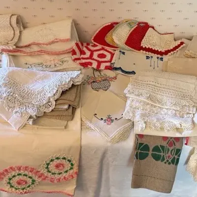 Lot Of Vintage Linens