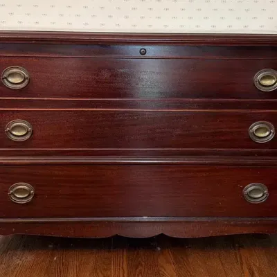 Vintage Lane chest 