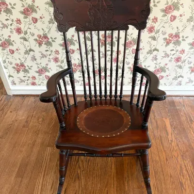  Vintage Rocking Chair 3