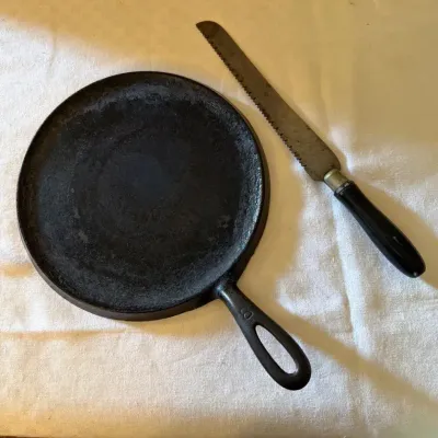 Vintage Griswold Griddle & Vintage Bread Knife 
