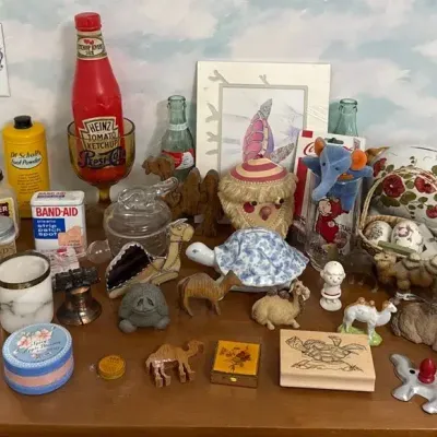 Collectibles Tins, Camels, Advertising