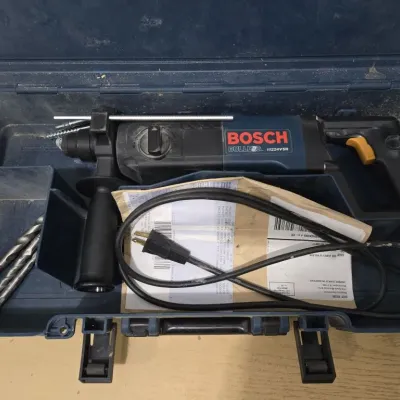 Sale Photo Thumbnail #14: Bosch Bulldog Rotary Hammer 11224 VSR