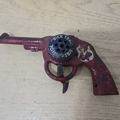 Sale Photo Thumbnail #69: Dick Tracy Siren Pistol