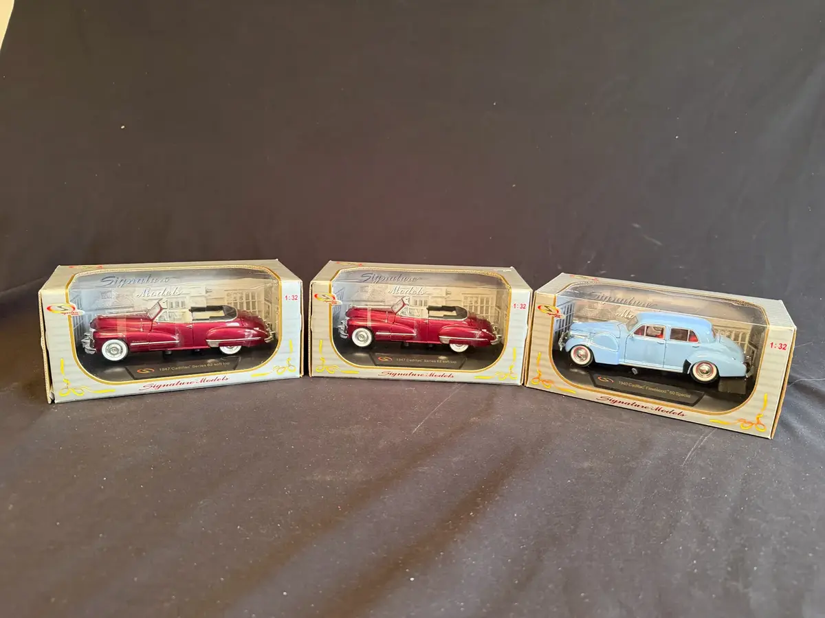 Signature Models Cadillac 1:32 Die-Cast Cars – 1940 Fleetwood & 1947 Series 62 – Set of 3