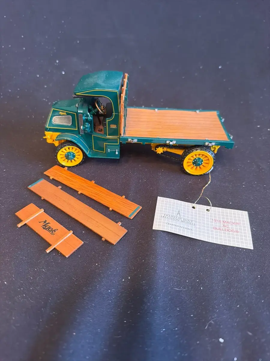 Franklin Mint 1916 Mack AC Bulldog Flatbed Truck Precision Model