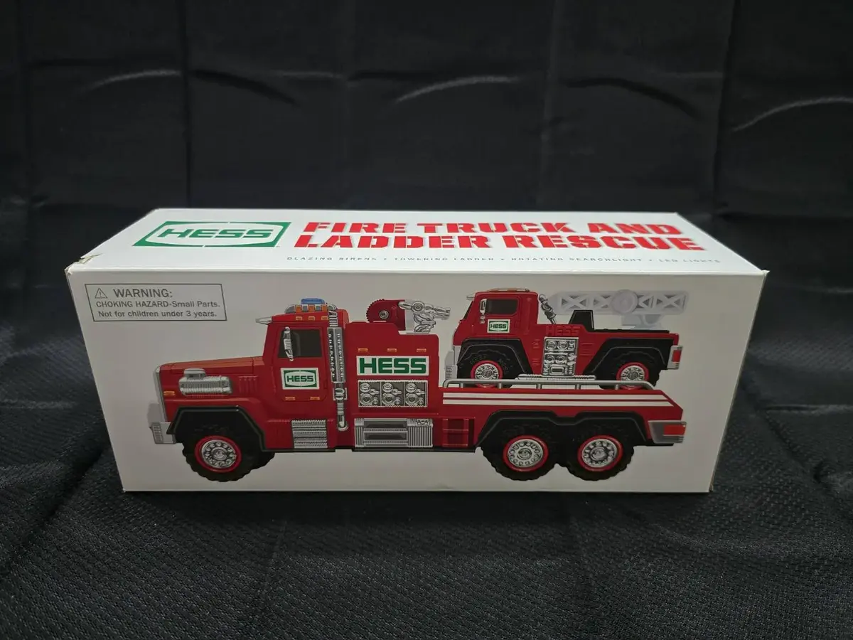 2015 Hess Fire Truck and Ladder Rescue - In Original Box