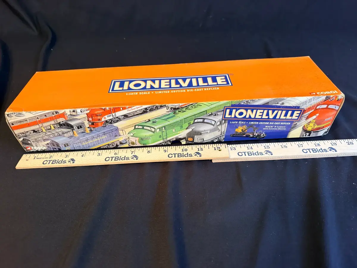 Corgi Lionelville Limited Edition Mack B Lowboy with Bucyrus Shovel 1:50 Die-Cast Set