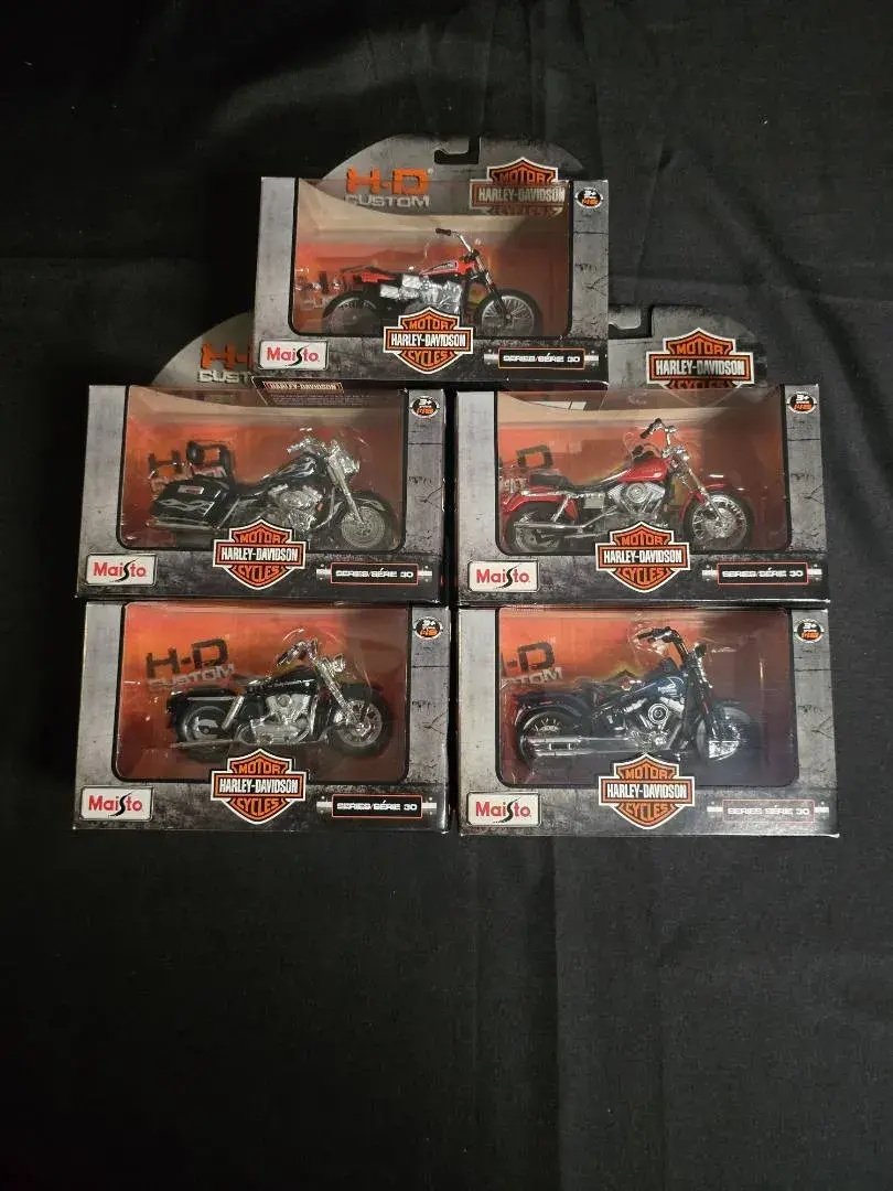 Maisto Harley-Davidson H-D Custom 1:18 Scale Die-Cast Motorcycle Lot - Series 30 Set of 5 NIB 