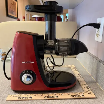 Aucma Slow Masticating Juicer - Cold Press Juice Extractor, Classic Red
