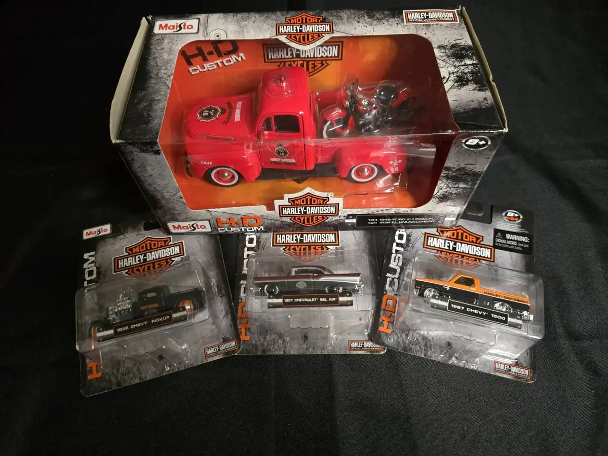 Maisto Harley-Davidson H-D Custom Die-Cast Vehicle Lot - 1:24 1948 Ford F-1 Pickup with Motorcycle &
