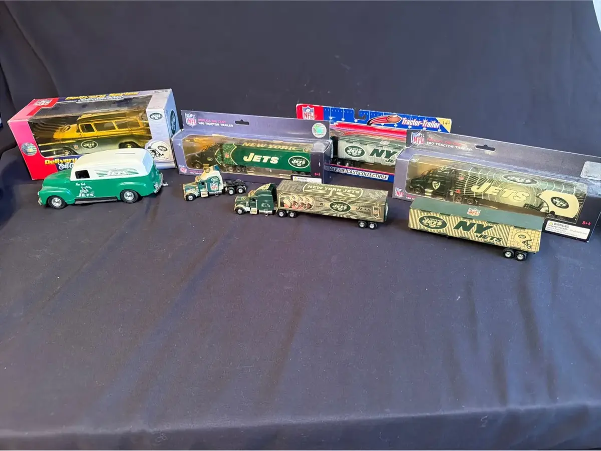 New York Jets NFL Die-Cast Vehicle Collection – Tractor Trailers & Delivery Vans