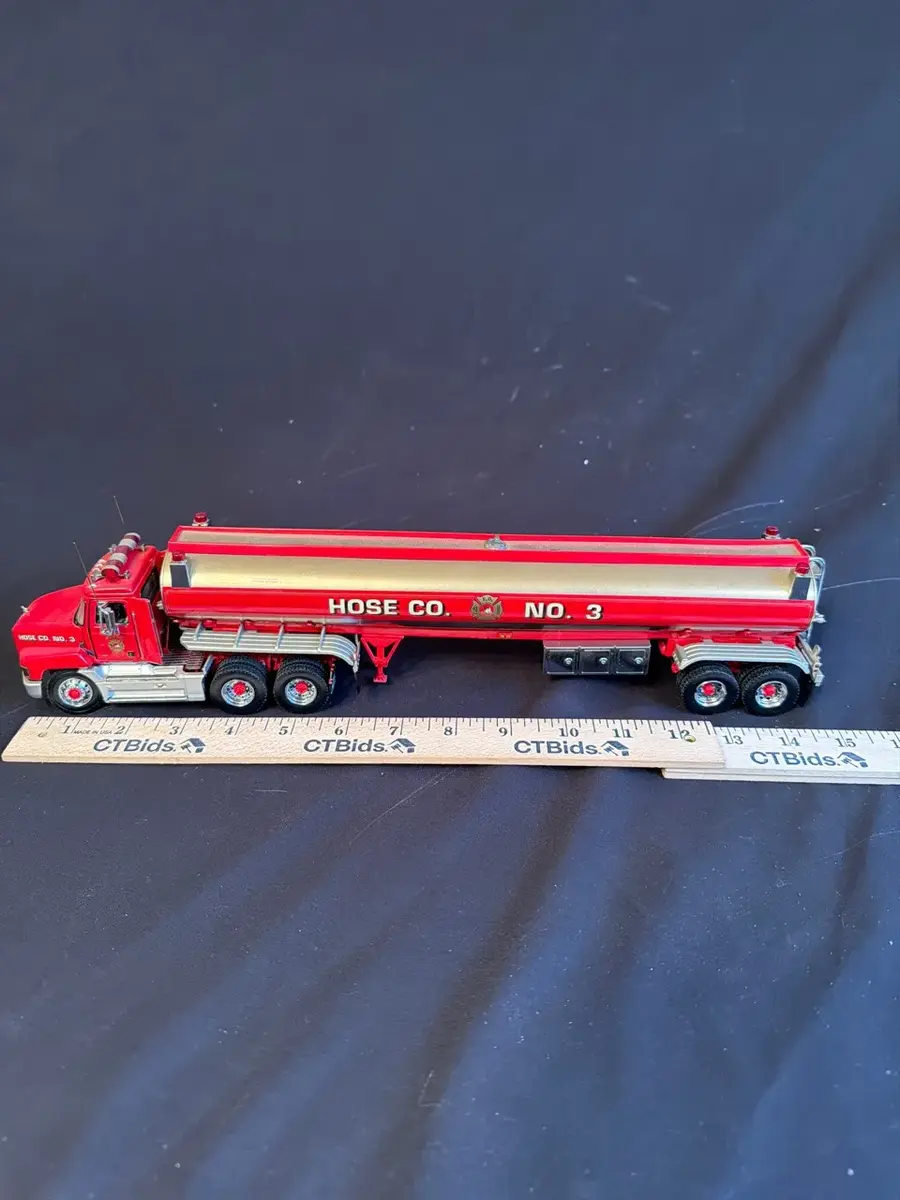 H ose Co. No. 3 Fire Department Tanker Semi-Truck Die-Cast Model