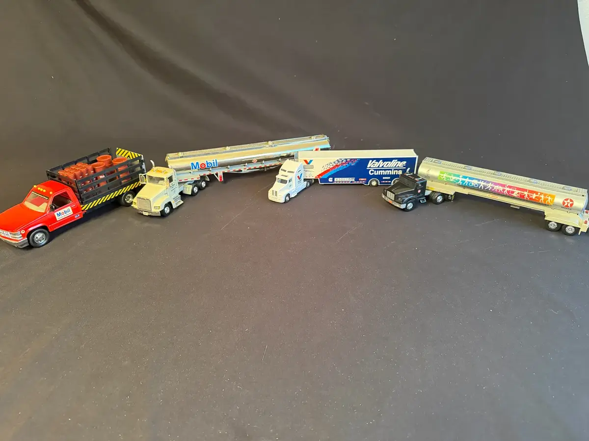 Mobil, Texaco & Valvoline Die-Cast Truck Collection – Tankers, Racing Hauler & Oil Delivery