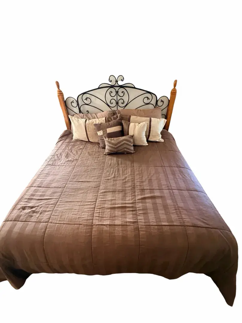 King Size Metal & Wood Scrollwork Bed Frame with Brown Bedding Set