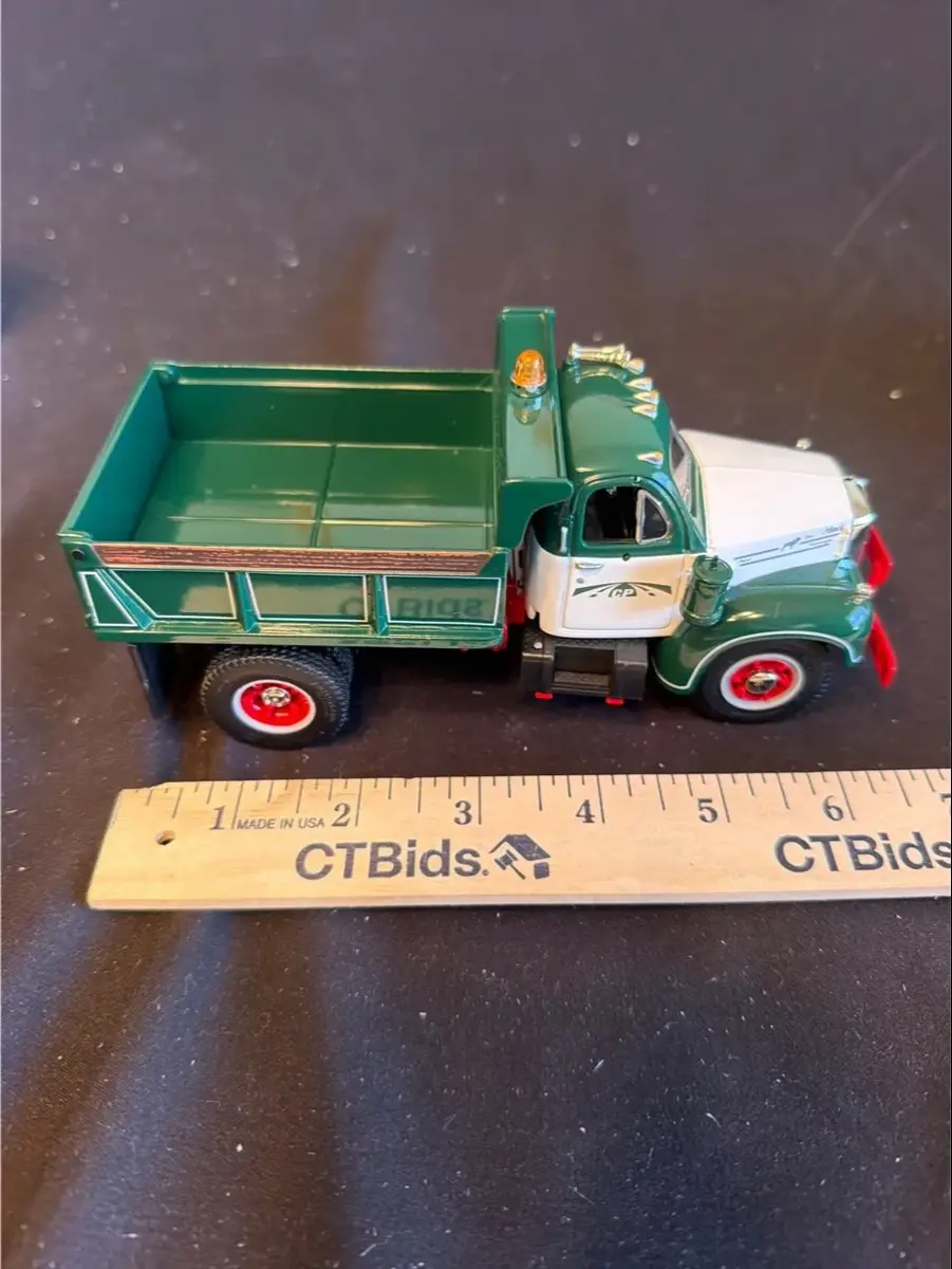 First Gear 1960 B-Model Mack Short Dump Truck – 1:34 Scale